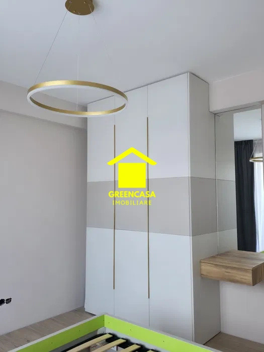 Apartament 3 camere, terasa de 33mp, parcare, zona Terra, Floresti