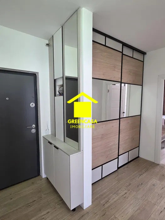 Apartament 3 camere, terasa de 33mp, parcare, zona Terra, Floresti