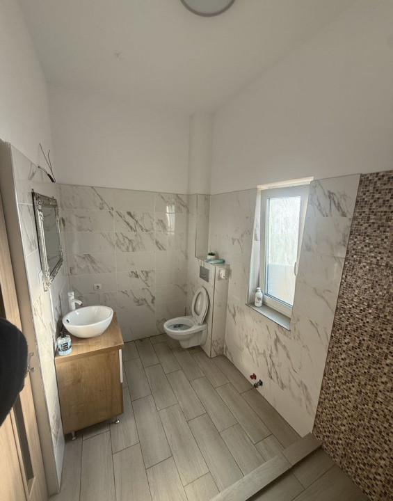 Apartament 2 camere, 76mp, finisat, zona Primariei/Lidl, Floresti