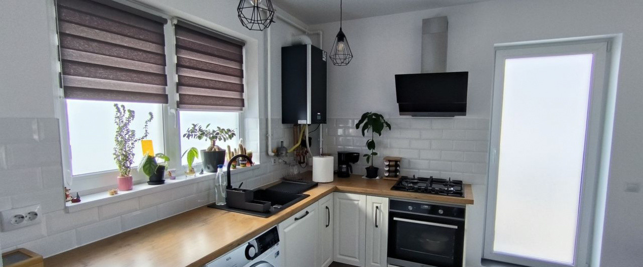 Apartament/Penthouse 3 camere , Cetatii=F,singur pe tot nivelul Cetatii=Floresti