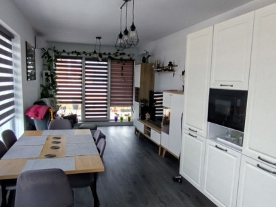 Apartament/Penthouse 3 camere , Cetatii=F,singur pe tot nivelul Cetatii=Floresti