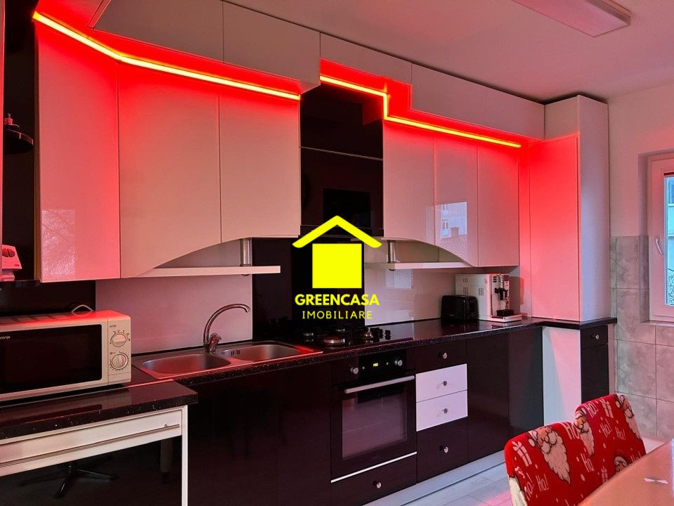 Apartament de 4 camere decomandate 77 mp, zona  Marasti