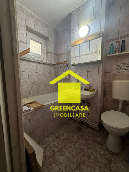 Apartament 3 camere de Renovat , 55MP, Grigorescu zona Fantanele .