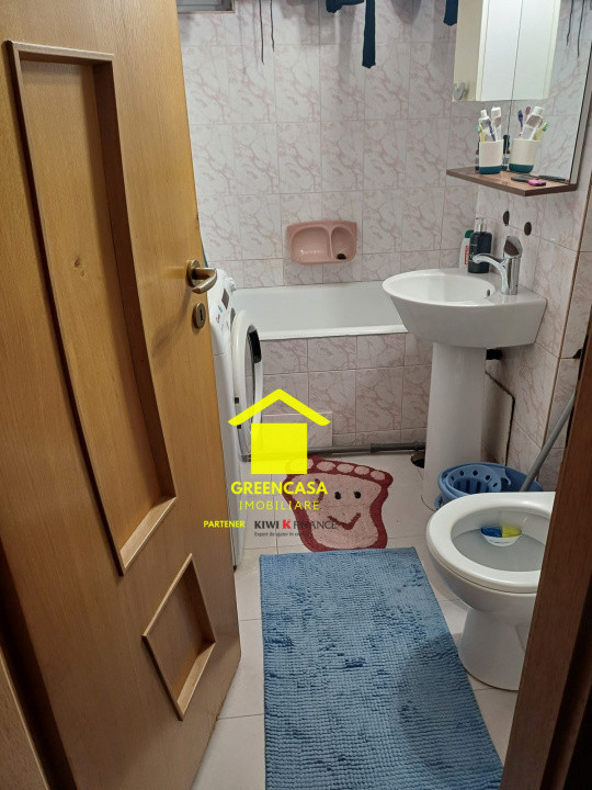 Apartament 2 camere ,suprafata 52mp , zona foarte buna .