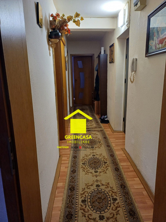 Apartament 2 camere ,suprafata 52mp , zona foarte buna .