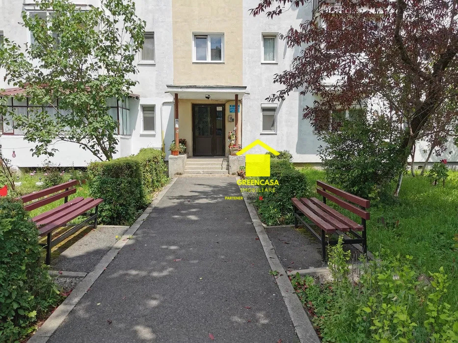 Apartament cu 4 camere  , 2700 euro mp in Manastur . SUPER PRET !