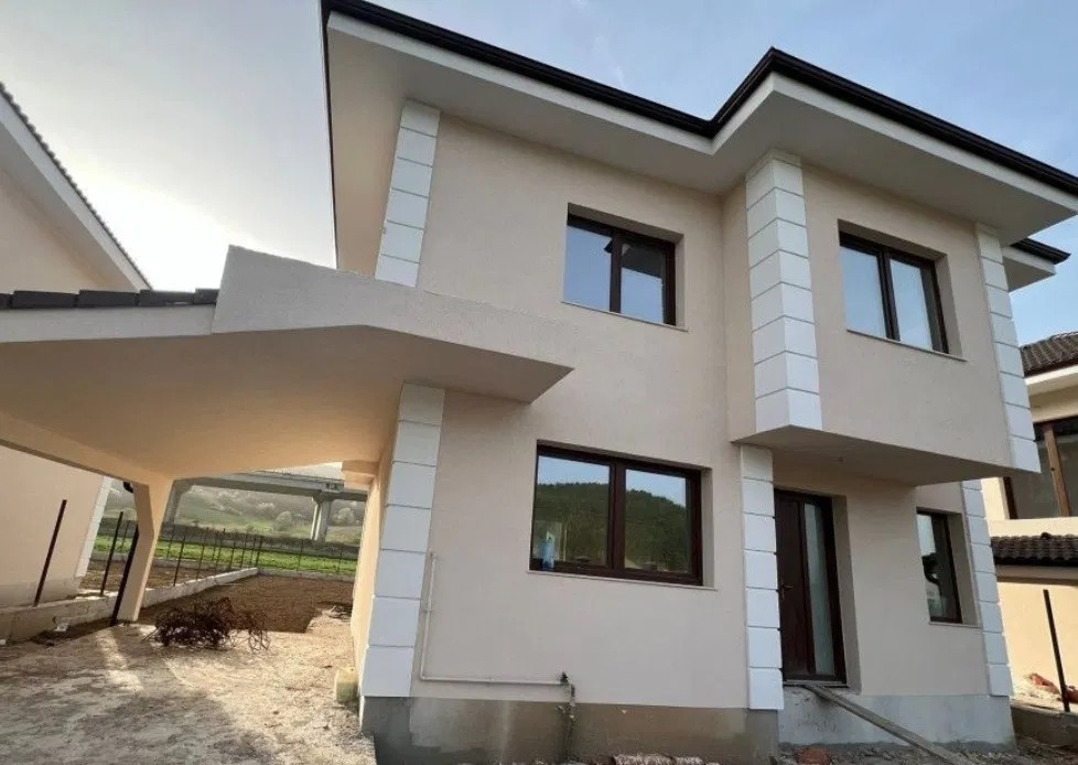 Casa Luna de Sus, 110mp utili,  400 mp teren