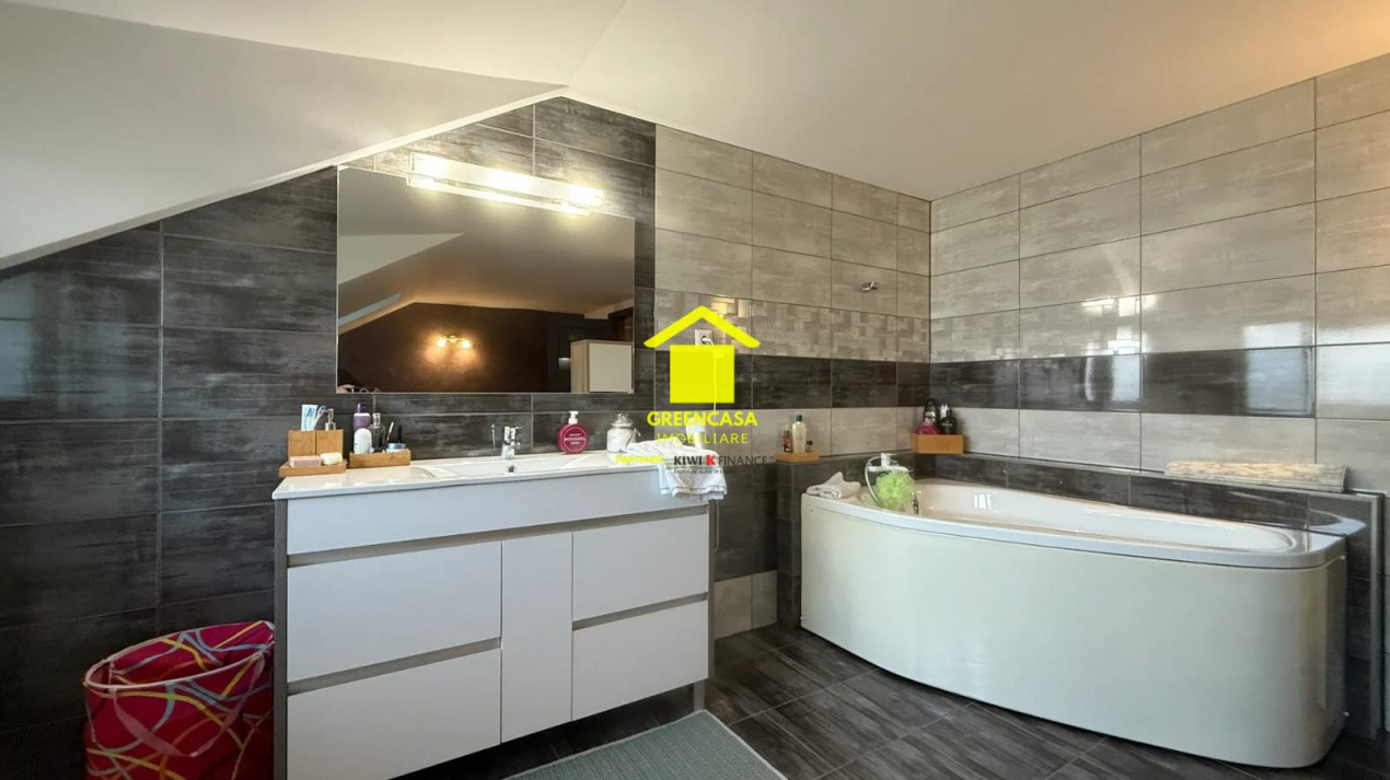 Casa individuala, 234mp utili, 750mp teren, zona Borhanci