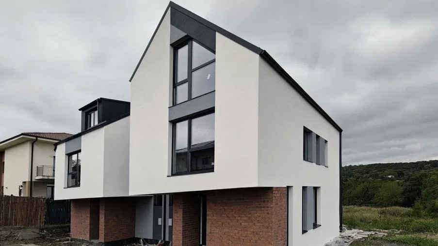 Duplex modern în Făget, eficient și elegant 