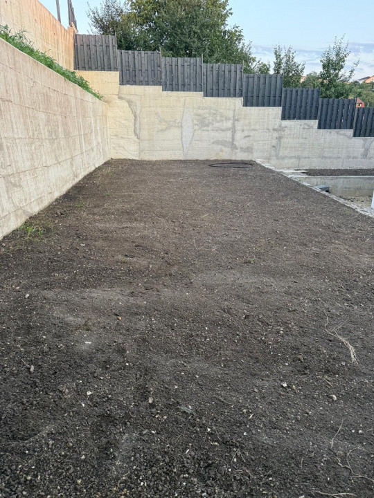 Duplex modern în Dezmir, zonă liniștită, stația de bus și magazin în zona 