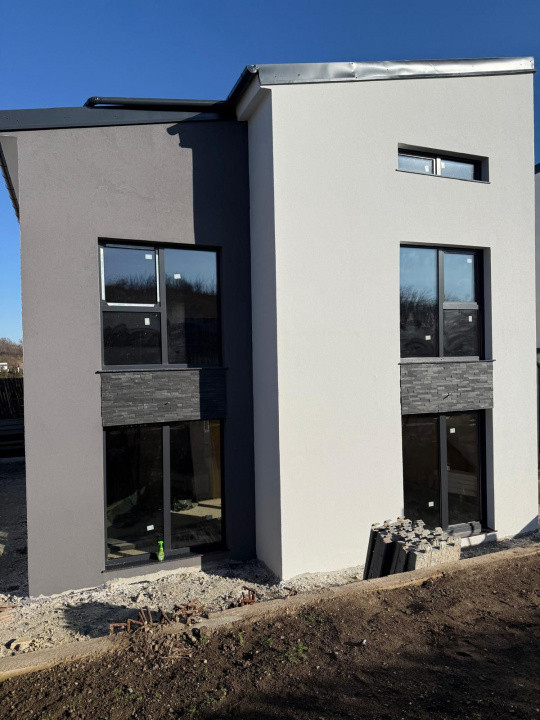 Casă cuplată modernă în Dezmir – zonă liniștită, aproape de toate facilitățile!