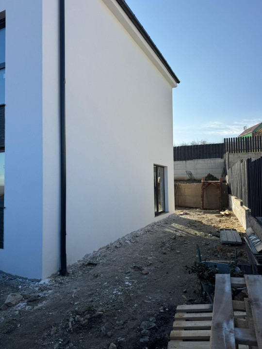 Casă cuplată modernă în Dezmir – zonă liniștită, aproape de toate facilitățile!