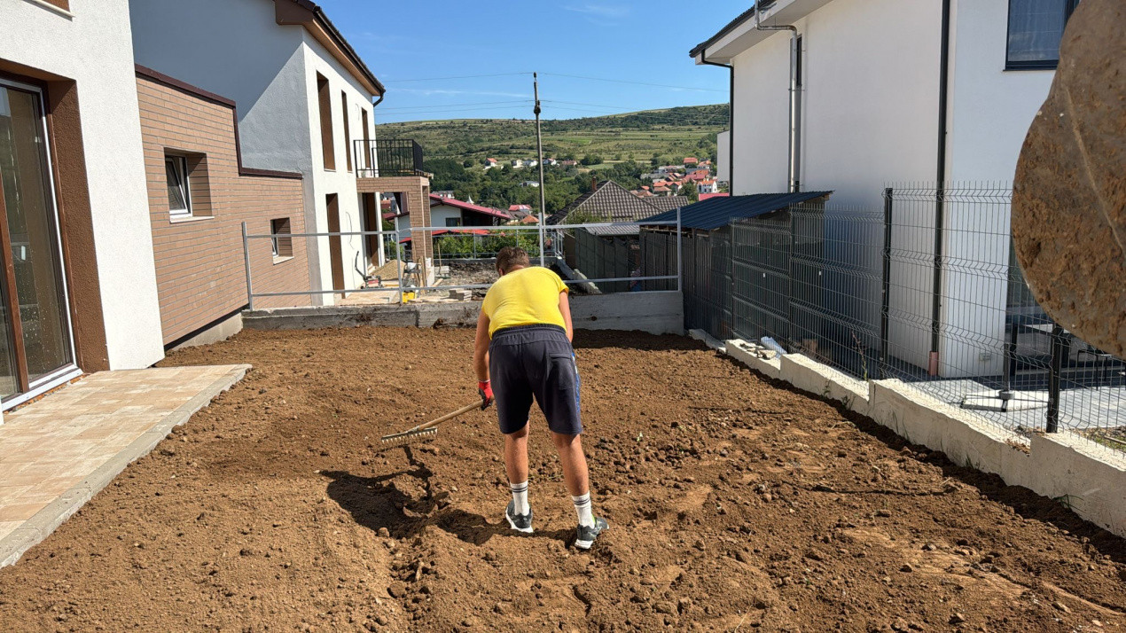 Casă cu garaj de vânzare – Chinteni, zonă liniștită