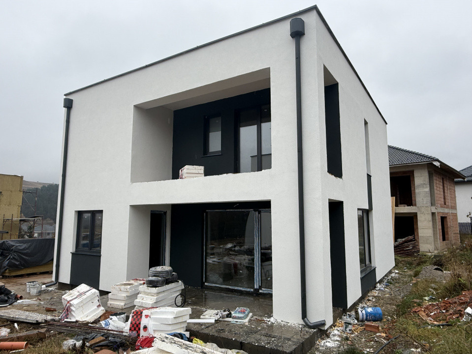 Casă individuală de vânzare – Luna de Sus, cartier rezidențial privat