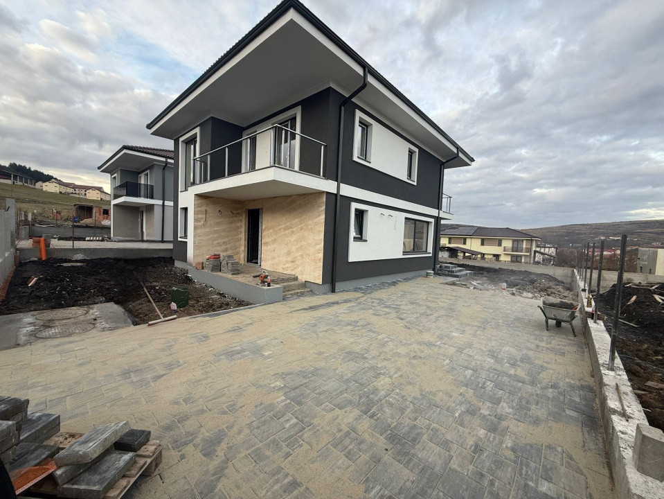 Casă individuală la preț de apartament , Chinteni 500mp de teren 