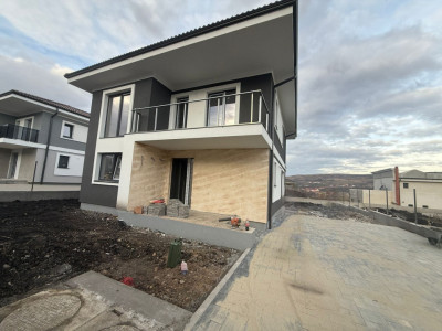 Casă individuală la preț de apartament , Chinteni 500mp de teren 