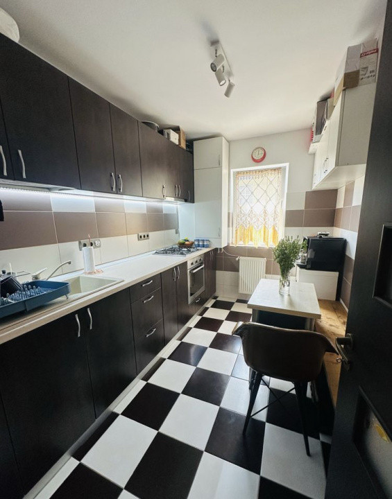 OPORTUNITATE apartament 2 camere 60 mp Floresti ZONA EROILOR