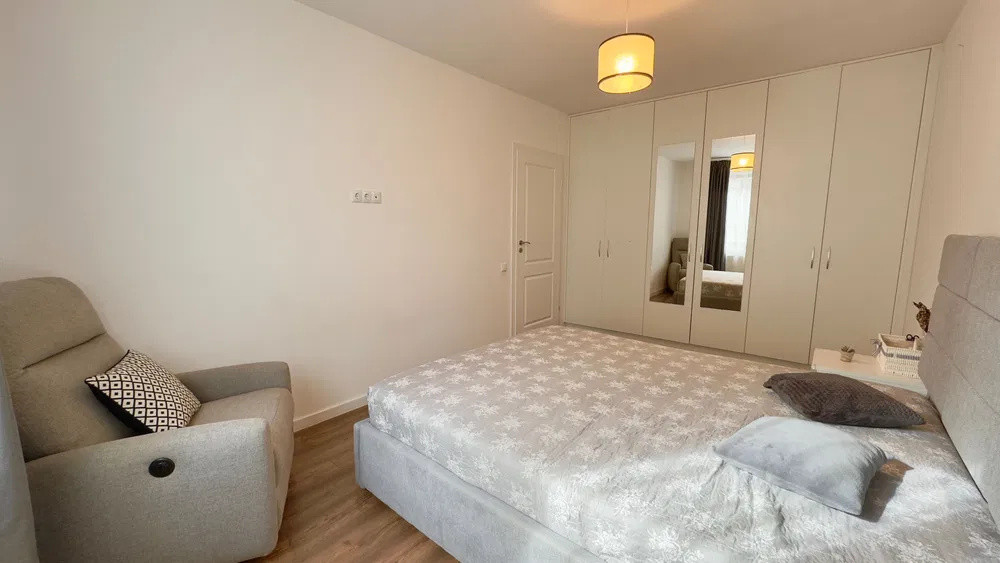 OCAZIE – Apartament 2 camere, 51 mp, balcon, etaj 1, boxă și parcare subterană 