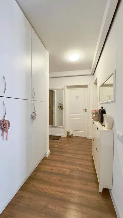 OCAZIE – Apartament 2 camere, 51 mp, balcon, etaj 1, boxă și parcare subterană 