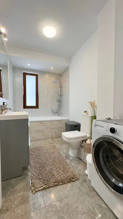 OCAZIE – Apartament 2 camere, 51 mp, balcon, etaj 1, boxă și parcare subterană 