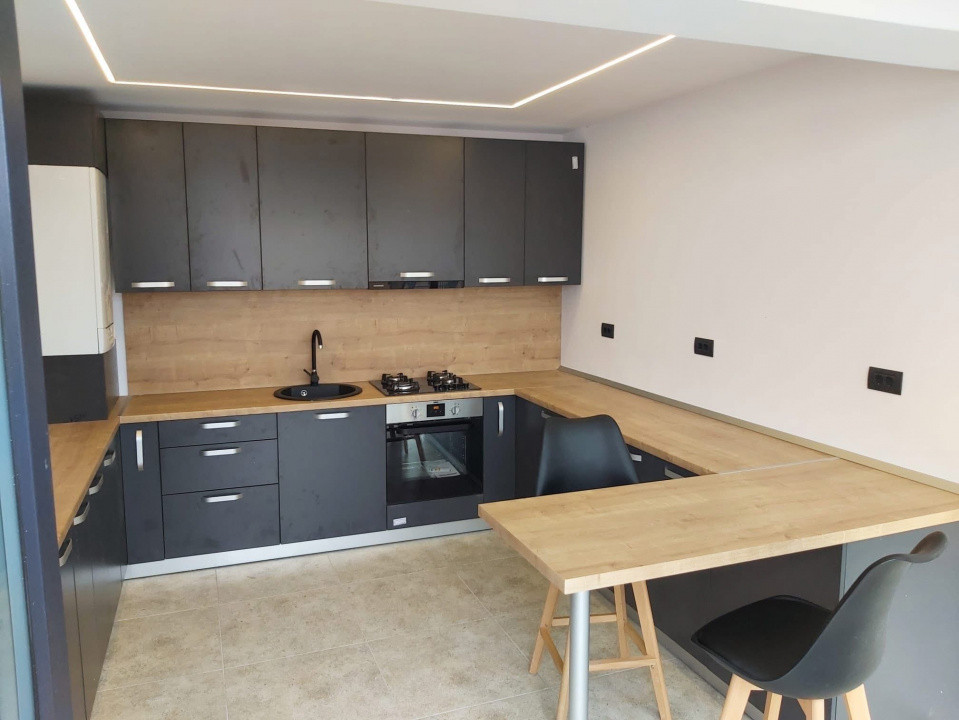 OPORTUNITATE unică Penthouse exclusivist 200 m² + terase panoramice 400 m² BACIU