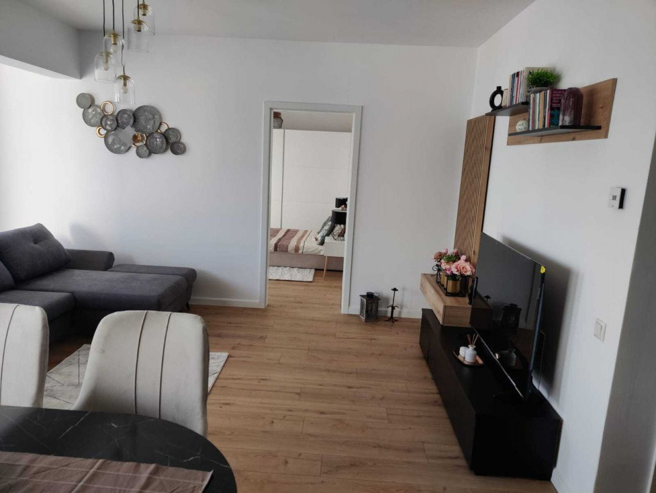 Oportunitate de investitie ,Apartament cheie 2 camere , etaj intermediar.
