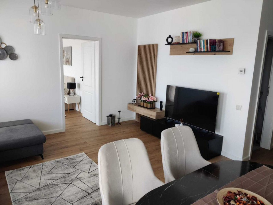 Oportunitate de investitie ,Apartament cheie 2 camere , etaj intermediar.
