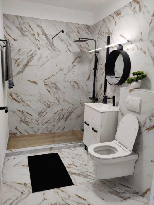 Oportunitate de investitie ,Apartament cheie 2 camere , etaj intermediar.