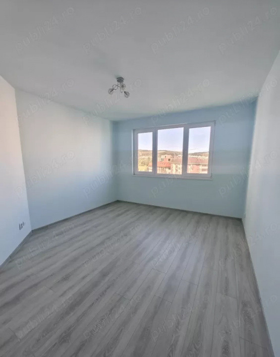 Apartament 3 camere zona, BMW Florești Floresti