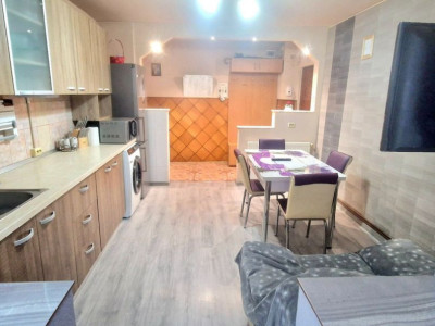 Apartament suprafata 53mp , balcon 9mp zona Marasti . 