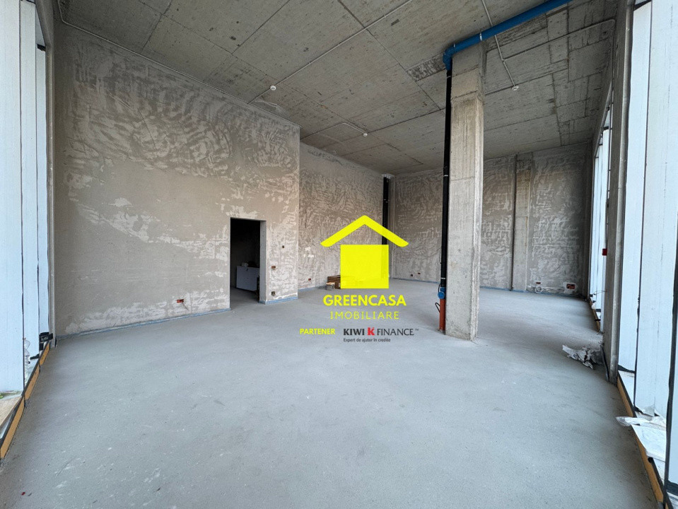 Spatiu comercial , suprafata de 90mp plus terasa 34mp . Zona  Cipariu.