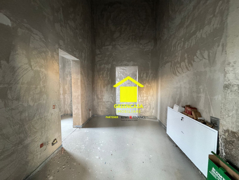 Spatiu comercial , suprafata de 90mp plus terasa 34mp . Zona  Cipariu.