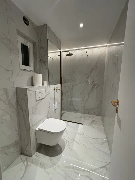 Apartament 3 camere , suprafata de 65mp, parter . zona: Manastur 