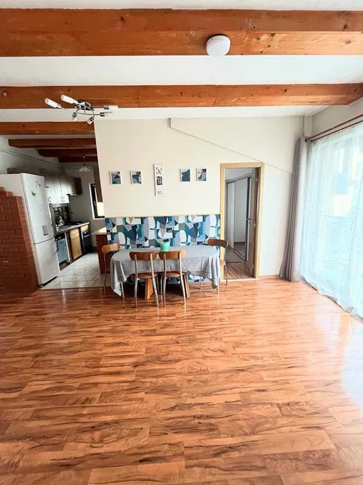 Apartament 3 camere , suprafata 56mp +parcare zona FLORESTI