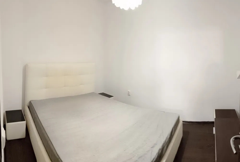 Apartament cu suprafata de 45mp . Zona : Tineretului