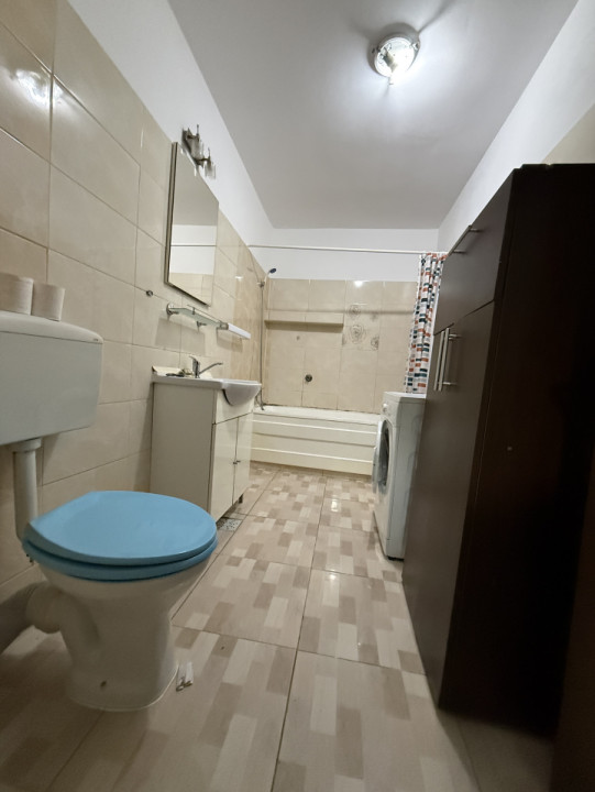 Oportunitatea 1.700 euro mp , Apartament 2 camere decomandate zona Florilor.