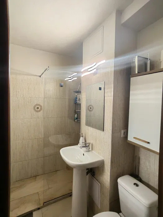 Garsionera de vanzare cu suprafata de 28 mp plus balcon , zona Marasti