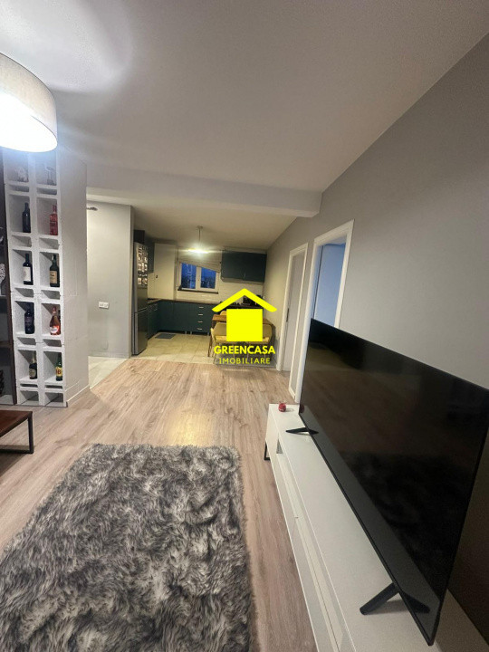 Apartament 3 camere, 61mp, balcon, zona Terra