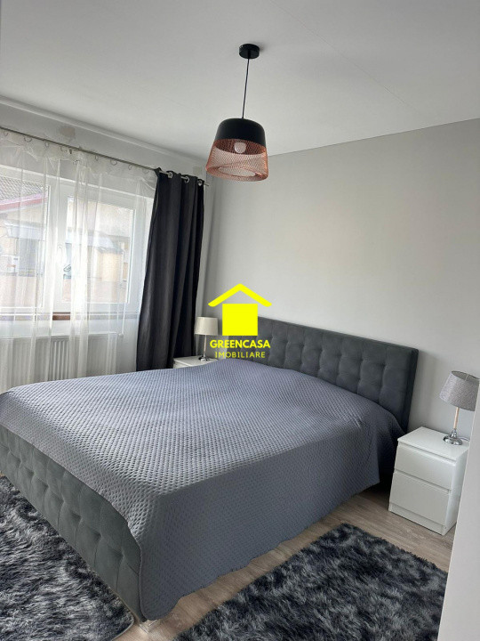 Apartament 3 camere, 61mp, balcon, zona Terra