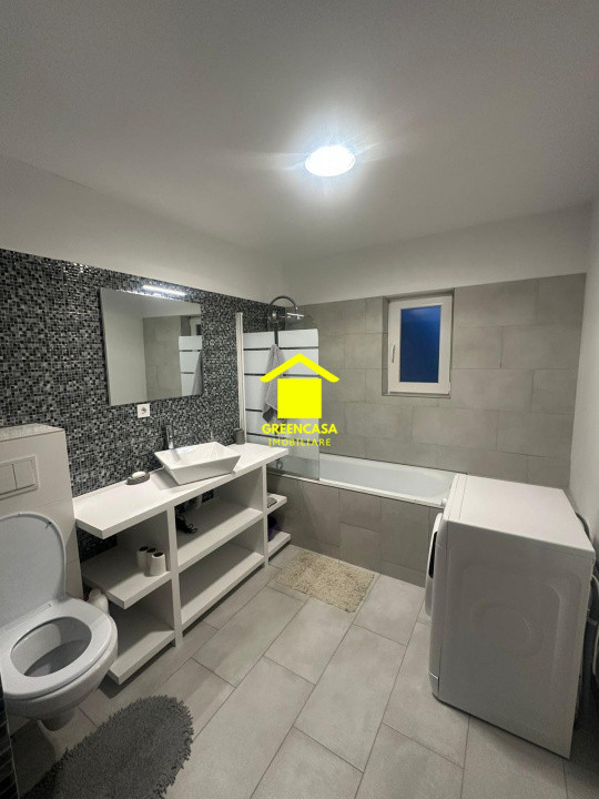 Apartament 3 camere, 61mp, balcon, zona Terra