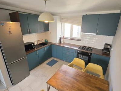 Apartament 3 camere, 61mp, balcon, zona Sesul de Sus