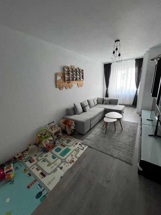 Apartament 2 camere decomandate, etaj 5/7, zona BMW, str. Avram Iancu