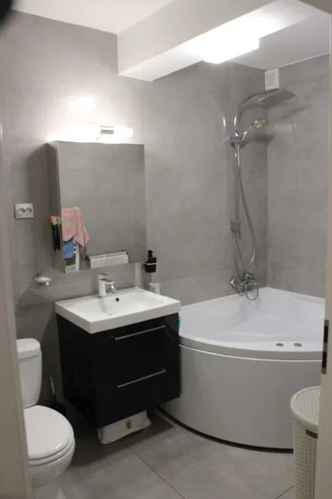 Apartament 3 camere zona VIVO Str.Razoare 68mp