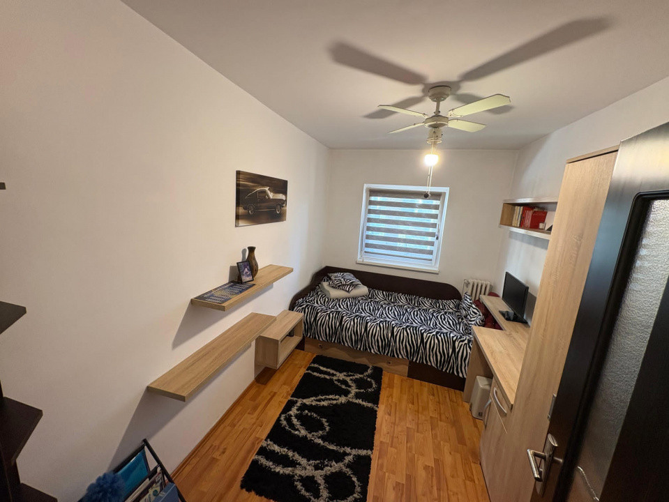 Apartament 3 camere / 68 mp / decomandat / etaj intermediar,  str. București