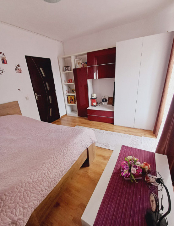 OCAZIE FLORESTI Apartament cu 2 camere, 52 mp +3 balcoane (26 mp), parcare cu CF