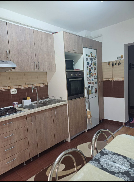 OCAZIE FLORESTI Apartament cu 2 camere, 52 mp +3 balcoane (26 mp), parcare cu CF