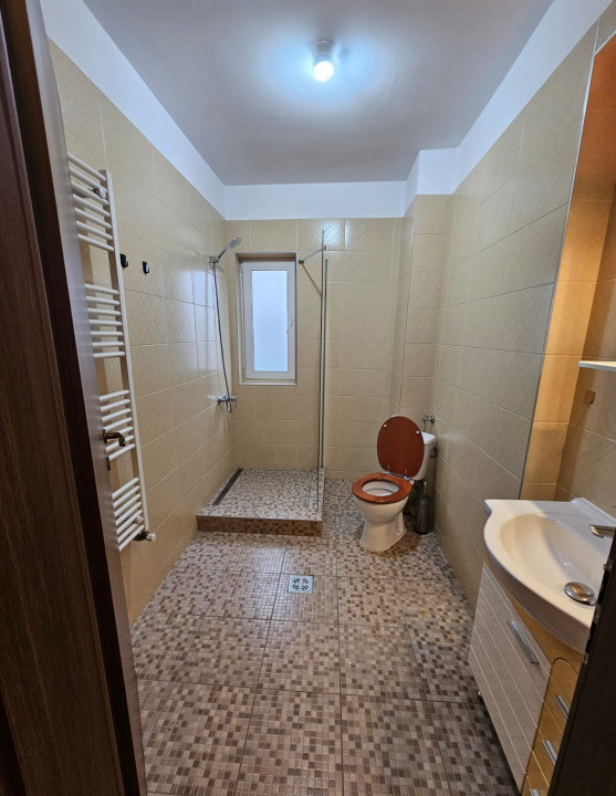Apartament 3 camere , suprafata de 83 mp plus parcare subterana 