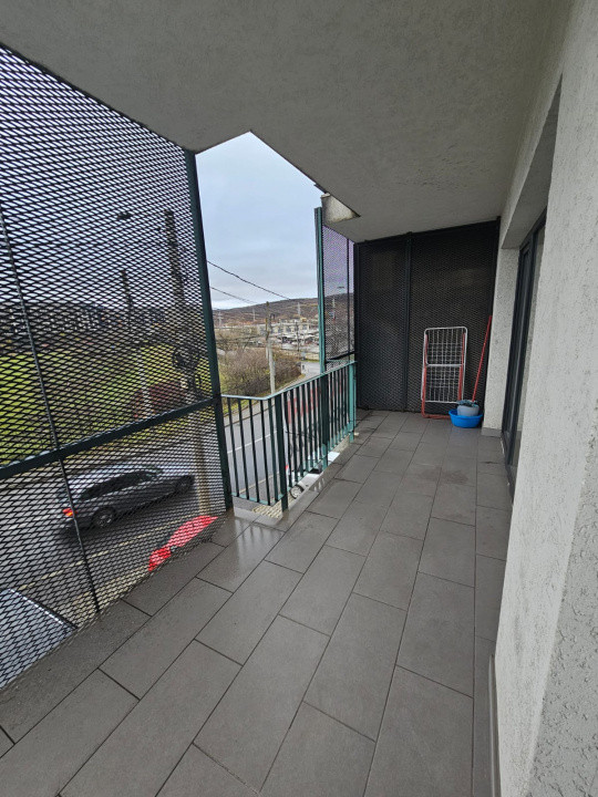 Apartament 3 camere , suprafata de 83 mp plus parcare subterana 