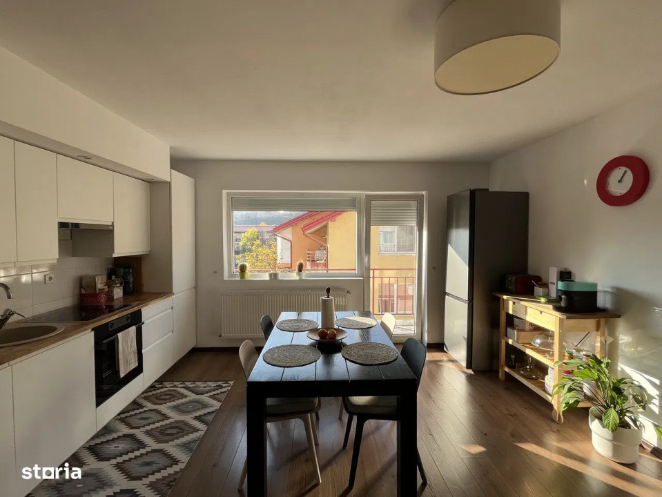 Oportunitate de investitie ,Apartament cheie 3 camere , etaj intermediar.