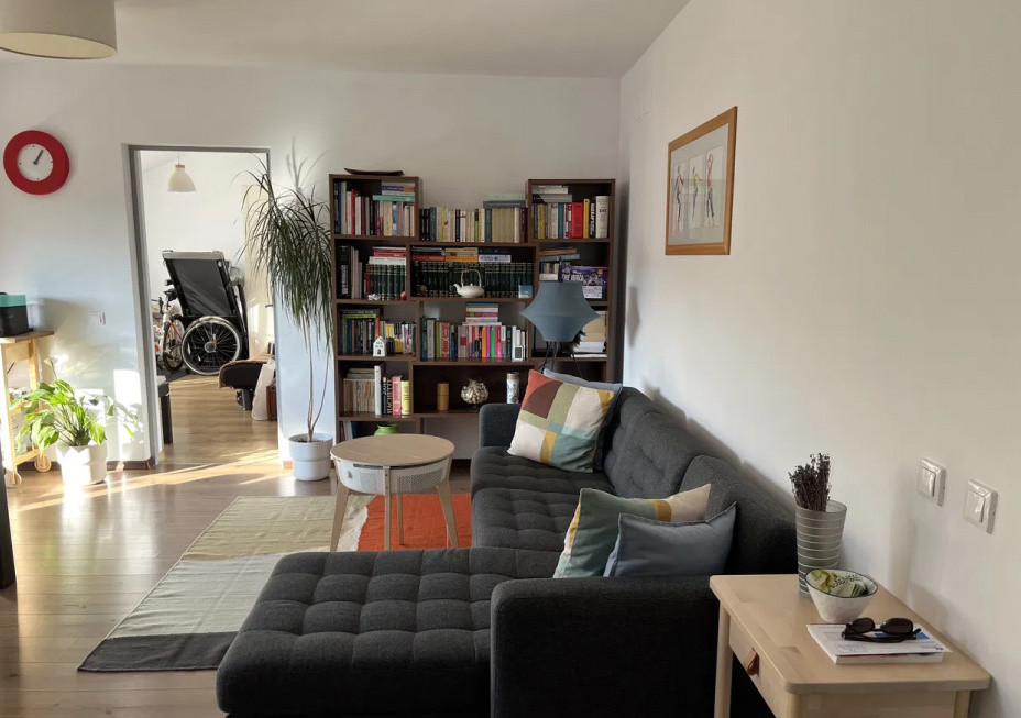 Oportunitate de investitie ,Apartament cheie 3 camere , etaj intermediar.